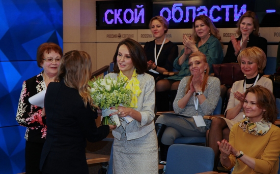 пПервое заседание Дискуссионного клуба «Красота в женских руках»