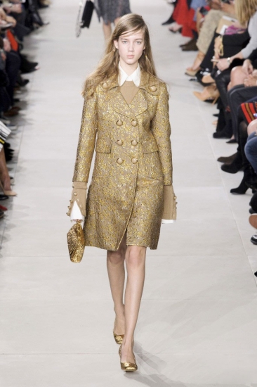 Michael Kors. Стильные плащи на весну 2016