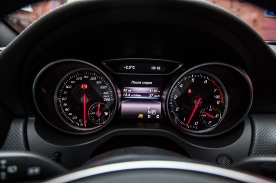 Mercedes-Benz A-Class 220 4MATIC. Андрей Цветков и Надежда Вавржина тестируют новый автомобиль 2016 г.