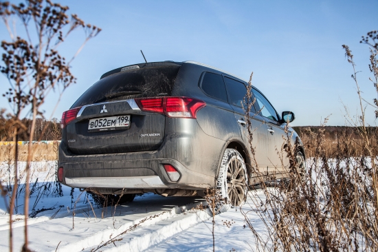 Новый Mitsubishi Outlander 2016 с участием Дмитрия Нестерова – наш эксклюзивный тест-драйв