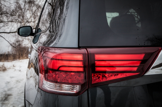 Новый Mitsubishi Outlander 2016 с участием Дмитрия Нестерова – наш эксклюзивный тест-драйв
