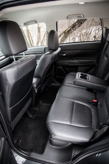 Новый Mitsubishi Outlander 2016 с участием Дмитрия Нестерова – наш эксклюзивный тест-драйв