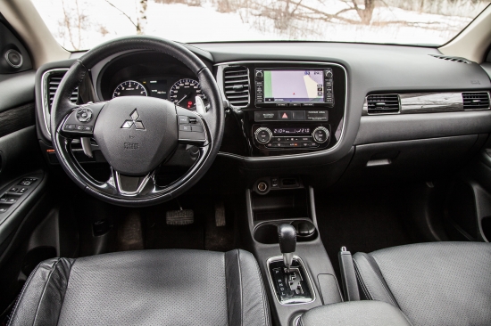Новый Mitsubishi Outlander 2016 с участием Дмитрия Нестерова – наш эксклюзивный тест-драйв