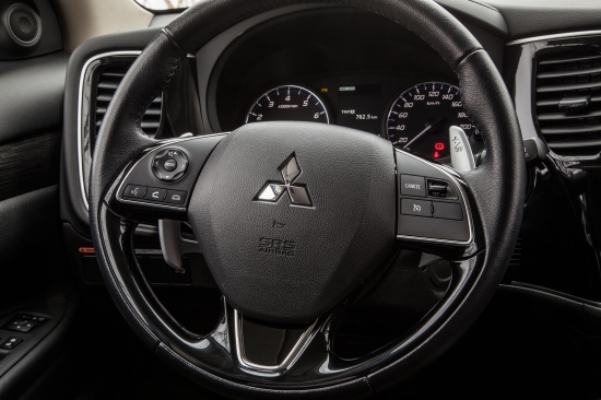 Новый Mitsubishi Outlander 2016 с участием Дмитрия Нестерова – наш эксклюзивный тест-драйв