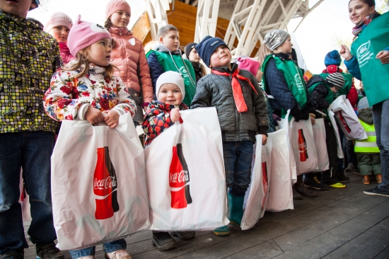 День Земли отметили городскими субботниками: «Зеленые команды» Coca-Cola Hellenic очистили от мусора парки Сокольники и Фили
