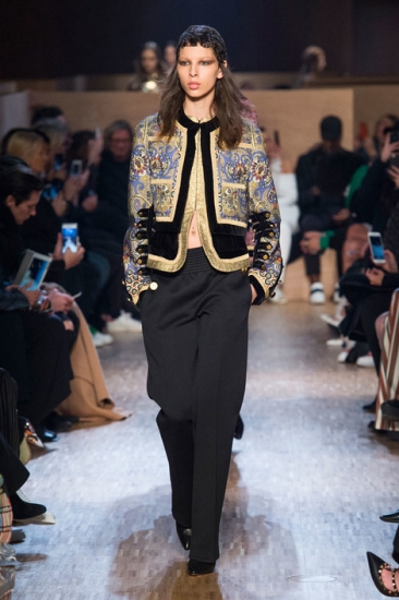 Givenchy. Вышивка. Всегда модный тренд