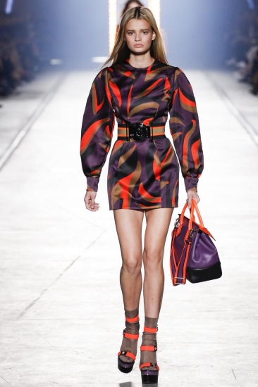 Versace. Модные платья. Летний сезон 2016