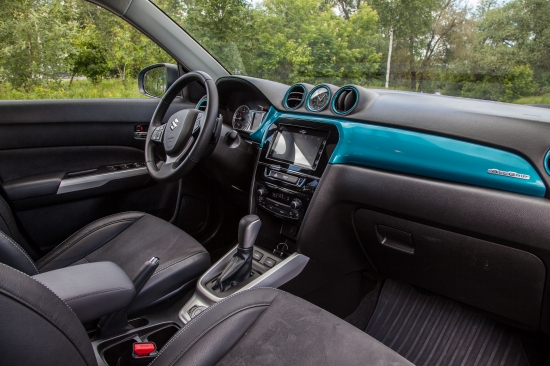 Новый Suzuki Vitara тестирует бразильская певица Gabriella