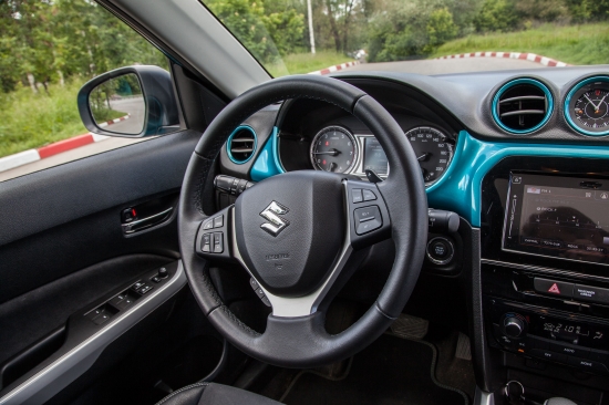 Новый Suzuki Vitara тестирует бразильская певица Gabriella