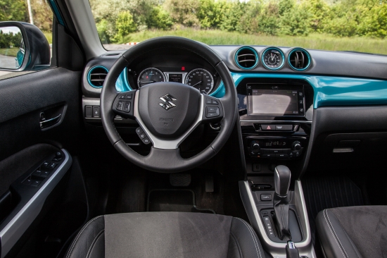 Новый Suzuki Vitara тестирует бразильская певица Gabriella