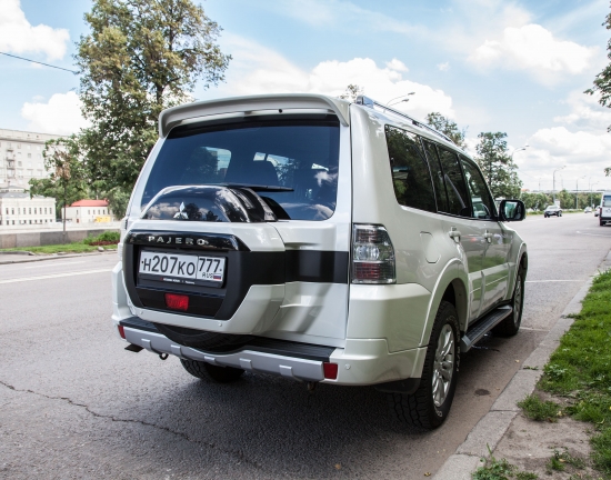 Тест-драйв Mitsubishi Pajero со Славой Басюл