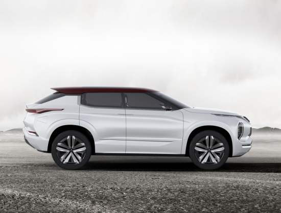 Мировая премьера концепт-кара MITSUBISHI GT-PHEV, SUV нового поколения