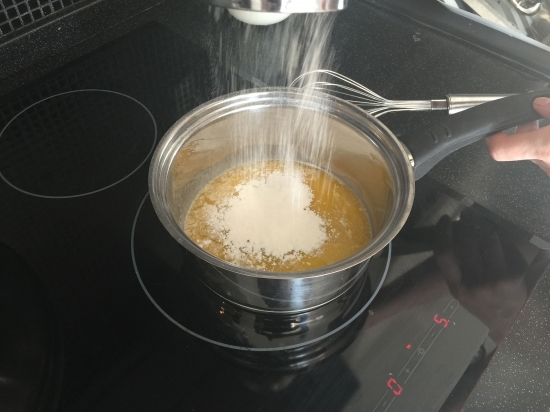 Каннеллони фаршированные, запеченные с соусом