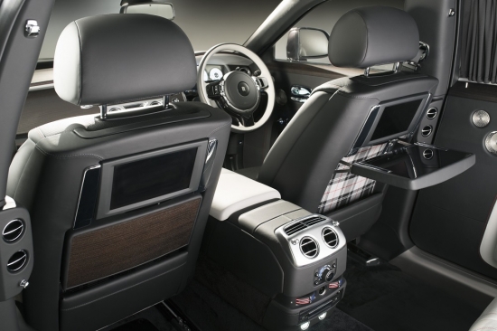 Rolls−Royce покажет на Женевском автосалоне-2017 автомобиль, покрытый первой в истории краской из алмазов