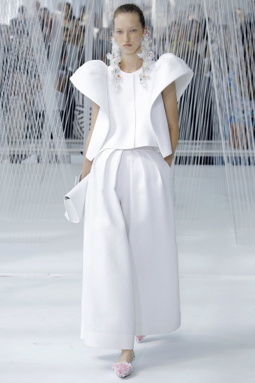 Delpozo. Цветение садов, или Тренд «Весна-2017»