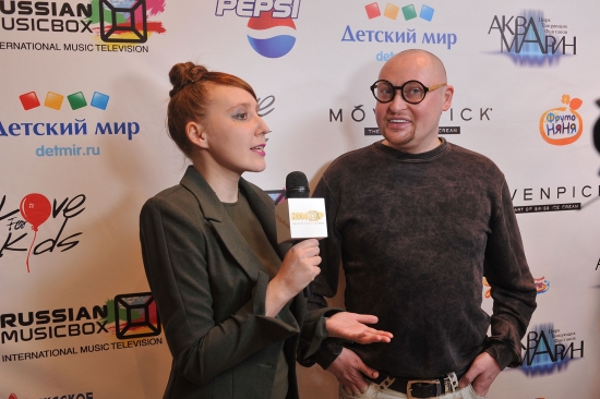 Благотворительный праздник в «Цирке Танцующих Фонтанов Аквамарин»
