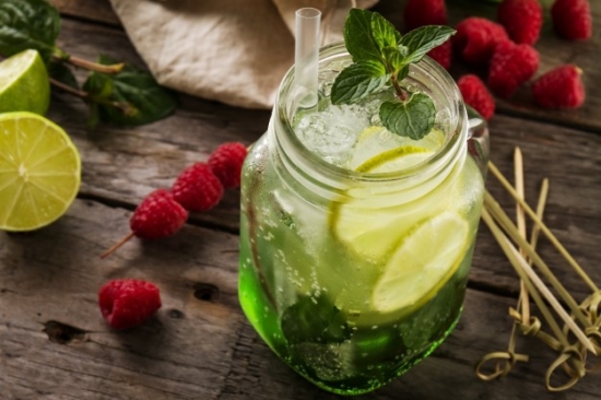 Мусс из авокадо, пицца с цветной капустой и другие самые полезные и вкусные угощения для детской вечеринки