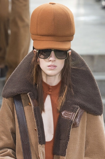 Marc Jacobs. Тренды: осень – зима/2017-2018: от 80-х до межгалактических приключений