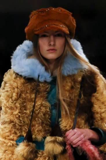 Prada. Тренды: осень – зима/2017-2018: от 80-х до межгалактических приключений