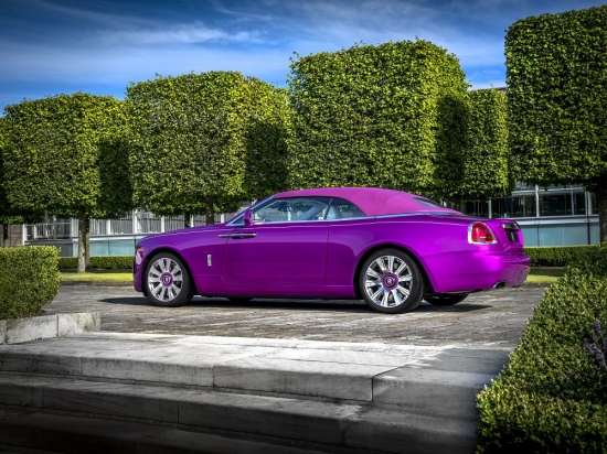 ROLLS-ROYCE «Dawn in fuxia»: вдохновленный цветком