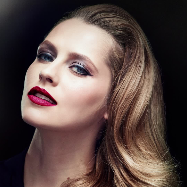 Премиальный бренд ARTISTRY™ представляет лимитированную коллекцию макияжа осень-зима 2017 ARTISTRY™All-Out Glam