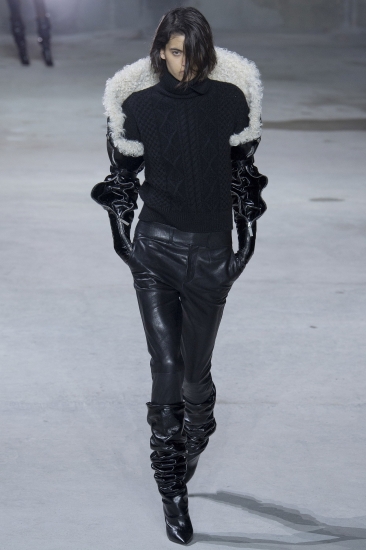 YSL. Тренды: осень – зима/2017-2018: овчина, кружева и цветочный принт