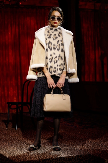 Kate Spade. Тренды: осень – зима/2017-2018: овчина, кружева и цветочный принт