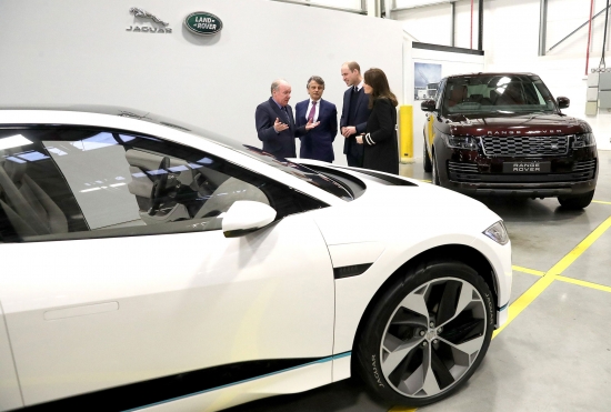 Герцог и герцогиня Кембриджские посетили  завод Jaguar Land Rover в Солихалле