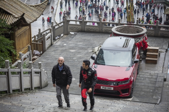 Range Rover Sport PHEV покорил Небесные Врата и установил новый рекорд