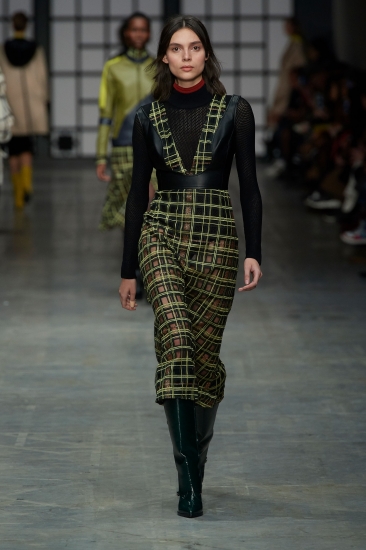 Осенне-зимняя коллекция Trussardi 2018/19