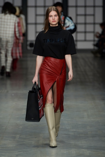 Осенне-зимняя коллекция Trussardi 2018/19