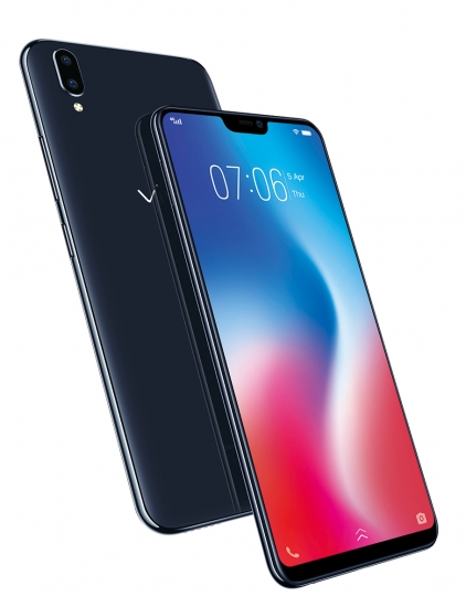 Компания Vivo официально представила смартфон V9 в России