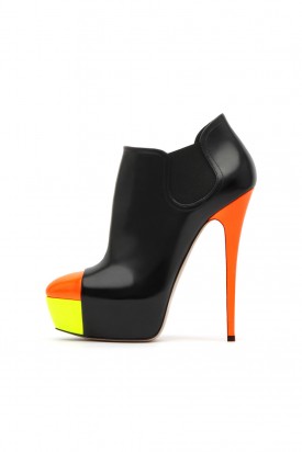 CASADEI. Концепция цветовых блоков. Обувь из коллекции осень 2012 - зима 2013