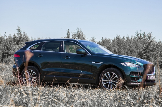 Дмитрий Нестеров тестирует F-Pace
