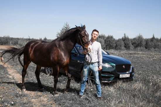 Дмитрий Нестеров тестирует F-Pace