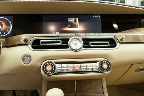 Мировая премьера российских автомобилей класса люкс AURUS SENAT и AURUS SENAT Limousine