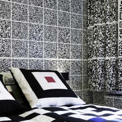 QR-codes-in-hotel-room