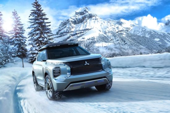 Mitsubishi Motors представила мировую премьеру Mitsubishi ENGELBERG Tourer