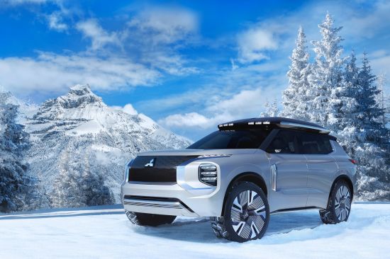 Mitsubishi Motors представила мировую премьеру Mitsubishi ENGELBERG Tourer