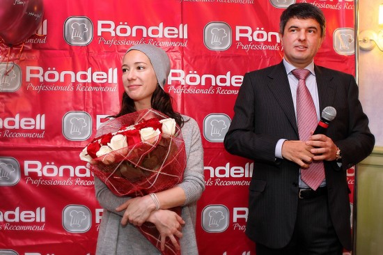 Cовместной деятельности бренда Röndell и благотворительного фонда  «Подари Жизнь» 3 года!