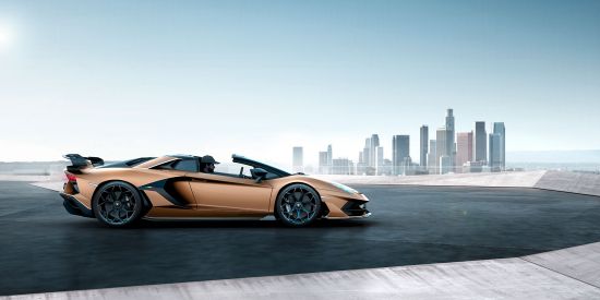 Компания Automobili Lamborghini представила Aventador SVJ Roadster в рамках Женевского автосалона 2019