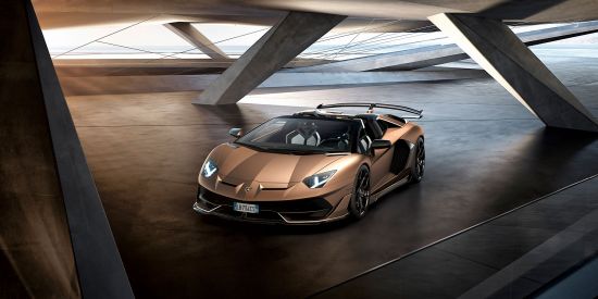Компания Automobili Lamborghini представила Aventador SVJ Roadster в рамках Женевского автосалона 2019