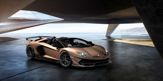 Компания Automobili Lamborghini представила Aventador SVJ Roadster в рамках Женевского автосалона 2019