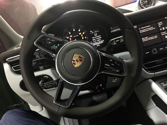 Шаг в будущее: 5 апреля Порше Центр Таганка презентовал новый Porsche Macan 2019