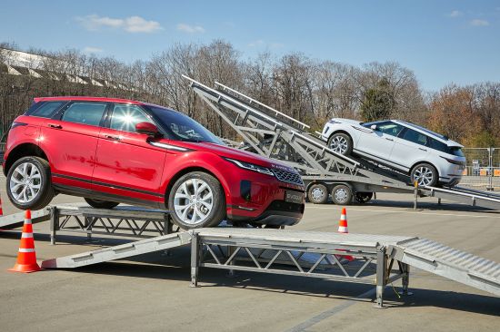 Новый Range Rover Evoque представлен в России