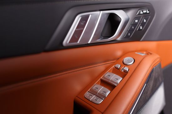 BMW – это масштаб: Адванс-Авто провел прием для VIP-гостей и представил новые модели BMW X7 и BMW 7 серии на площадке Loft #4