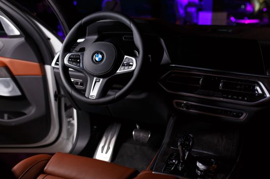 BMW – это масштаб: Адванс-Авто провел прием для VIP-гостей и представил новые модели BMW X7 и BMW 7 серии на площадке Loft #4