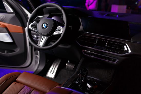 BMW – это масштаб: Адванс-Авто провел прием для VIP-гостей и представил новые модели BMW X7 и BMW 7 серии на площадке Loft #4