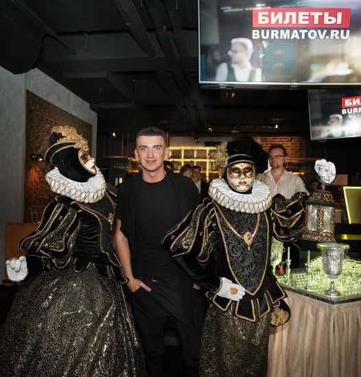 Сергей Пенкин зажигал на танцполе под песни Максима Бурматова 