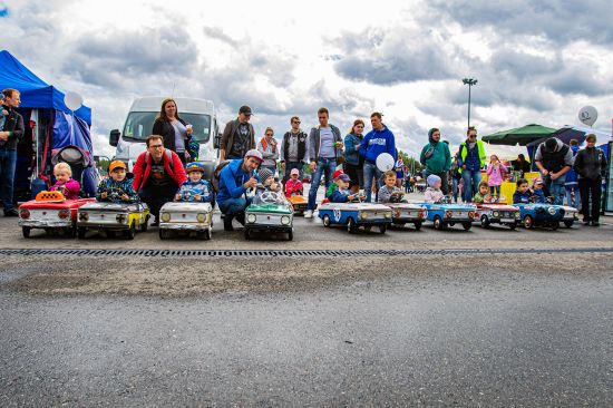 ПРИ ПОДДЕРЖКЕ CASTROL ПРОШЕЛ II-Й ЭТАП MOSCOW CLASSIC GRAND PRIX 2019